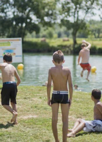 Chaniers au bord de l'eau en Charente-Maritime