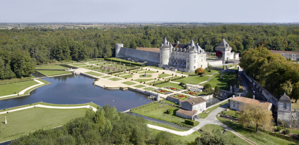 Chateau de la Roche Courbon Saintonge