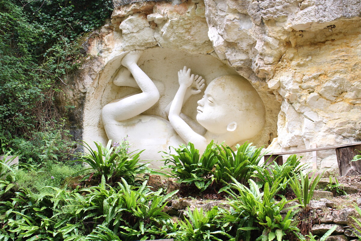 Photos De La Pierre De Crazannes www.saintes-tourisme.fr