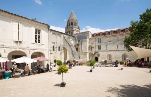 cour de l'abbaye aux dames